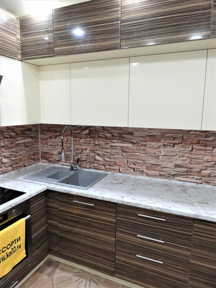 ����� ���