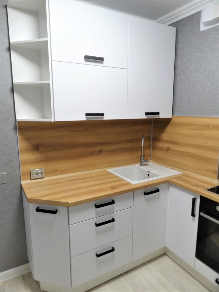 ����� ���