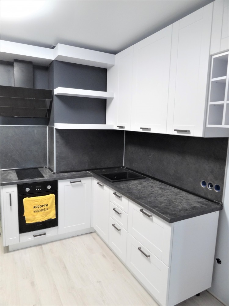 ����� ���