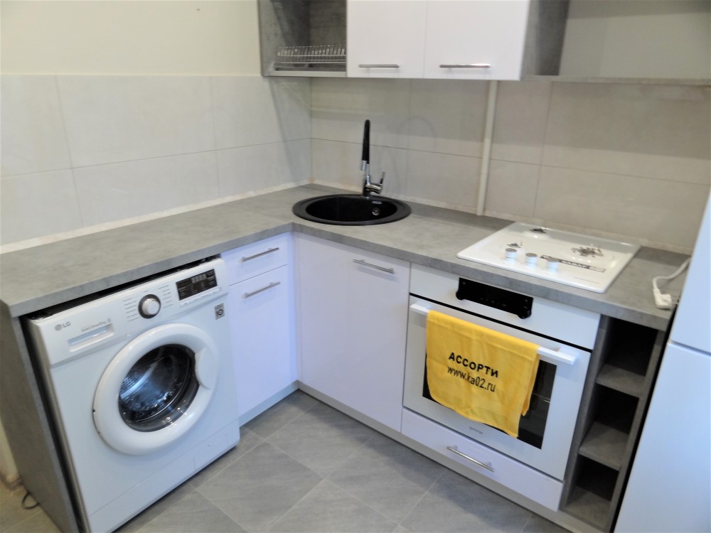 ����� ���